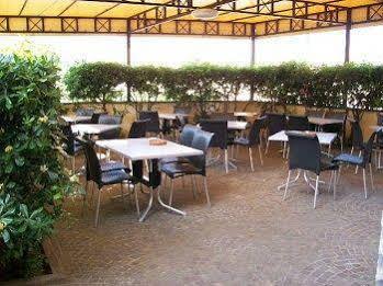 Hotel Santa Lucia Cascina Luaran gambar