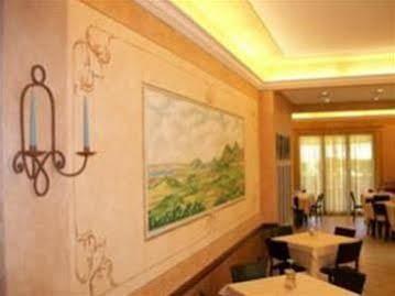 Hotel Santa Lucia Cascina Luaran gambar
